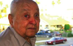 Pedro Posada, 83 a&ntilde;os de edad. Foto por Omar Ba&ntilde;os.