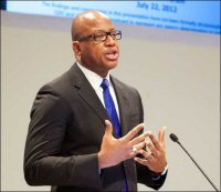 Kevin Fenton (Dennis-Largeron).