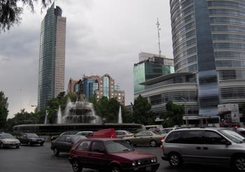 Mexico City street (Fuente de la Diana Cazadora in center)