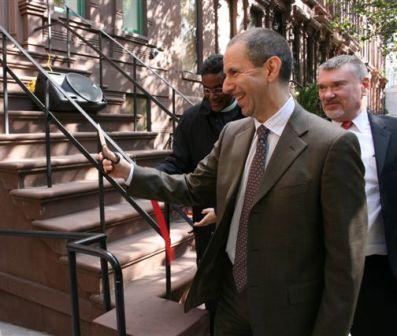 Hansell, ribbon cutting at Stand Up Harlem Houses.