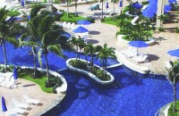 Flying Right: Vacation Planning Tips for Those With HIV
