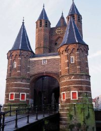 HIV, HBV and HCV in Europe: Border Crossings and Buried Bombs -- IAPAC European Sessions 2005