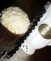 Onyx Tea Bracelet</a> and More Velvet Cupcake