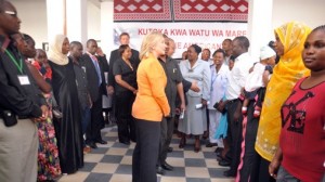 Secretary Clinton Highlights U.S. Partnership in Fighting AIDS
